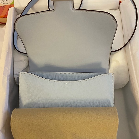 SOLD Mini Constance 18 Bleu Brume Epson Hermès bag - Picture 5 of 15